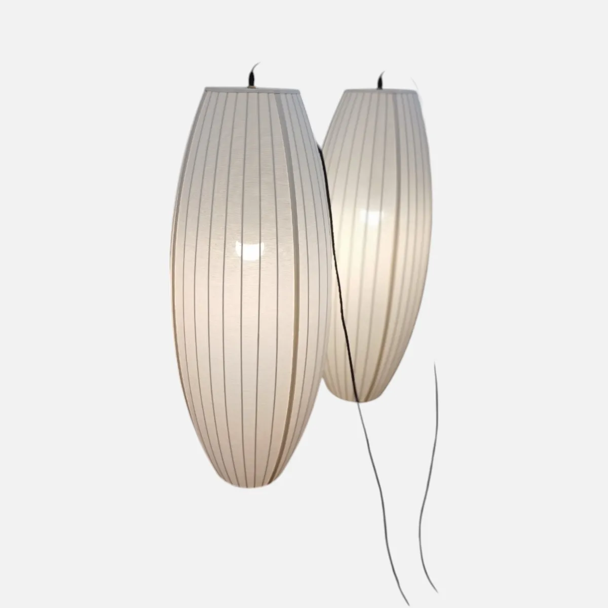Hai chụp đèn vải dáng oval thuôn dài sườn dọc màu trắng kem